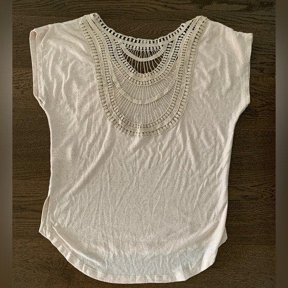 Bardot oversized back crochet tee size US 2 beige colour - Picture 2 of 5